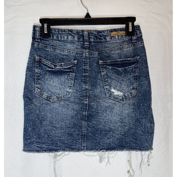 Almost Famous High Rise Denim Mini Skirt Distressed Frayed Hem Side Slits Size 7 - Picture 2 of 14